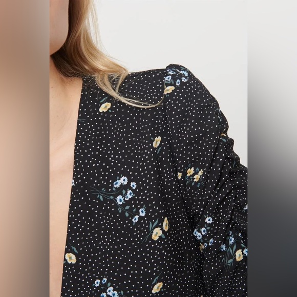 BLACK FLORAL MAXI WRAP DRESS SIZE XS - Picture 3 of 6